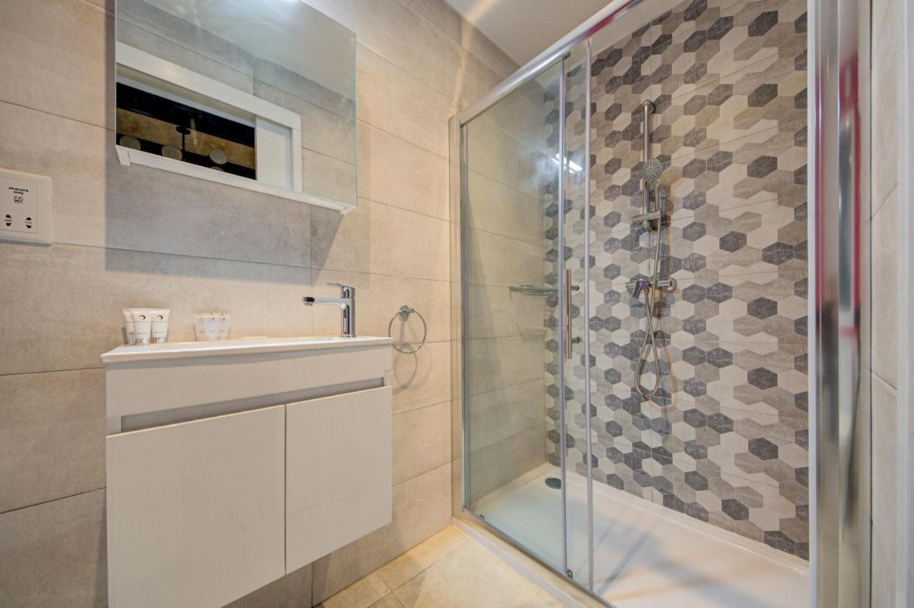 Private Rooms With Bathroom In Valletta Luaran gambar