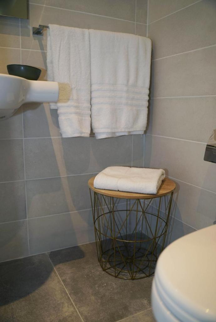 Private Rooms With Bathroom In Valletta Luaran gambar