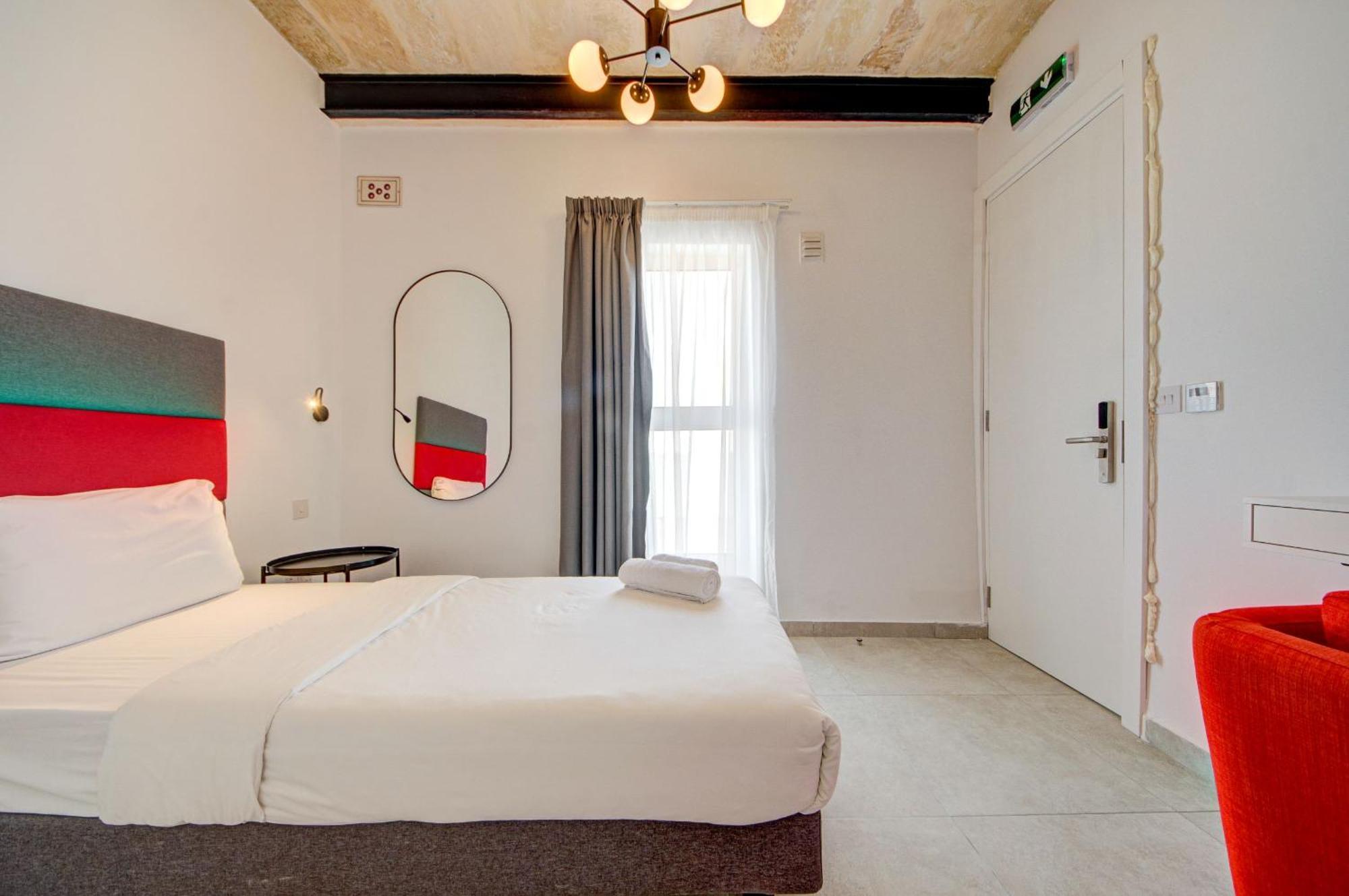 Private Rooms With Bathroom In Valletta Luaran gambar